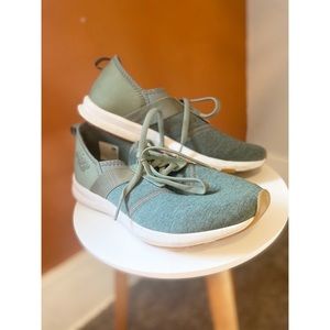 New Balance Revlite women’s shoe